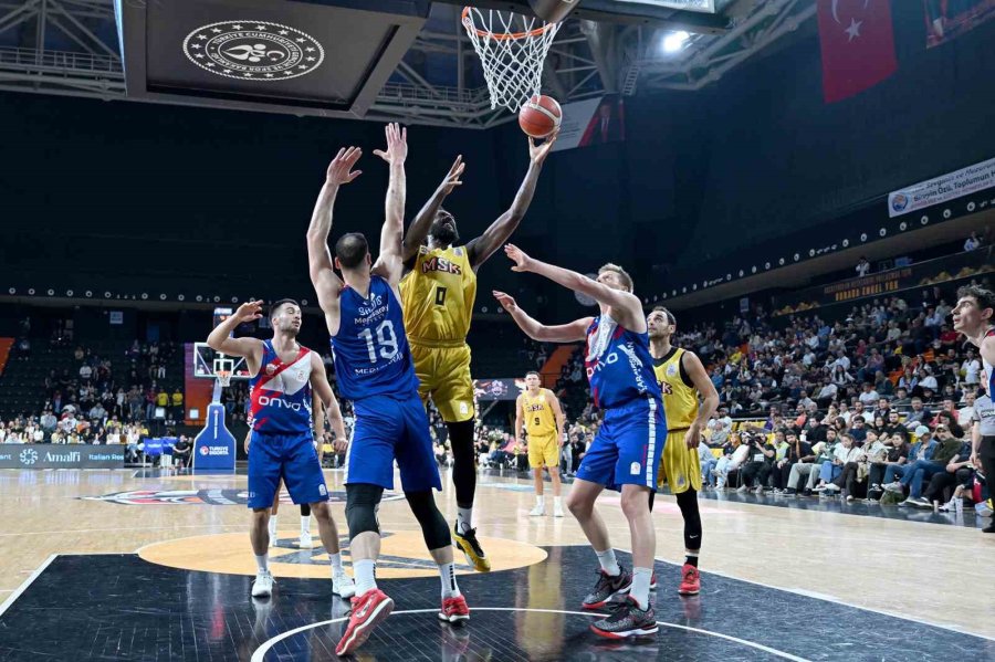 Türkiye Sigorta Basketbol Süper Ligi: Mersin Spor: 63 - Büyükçekmece Basketbol: 66