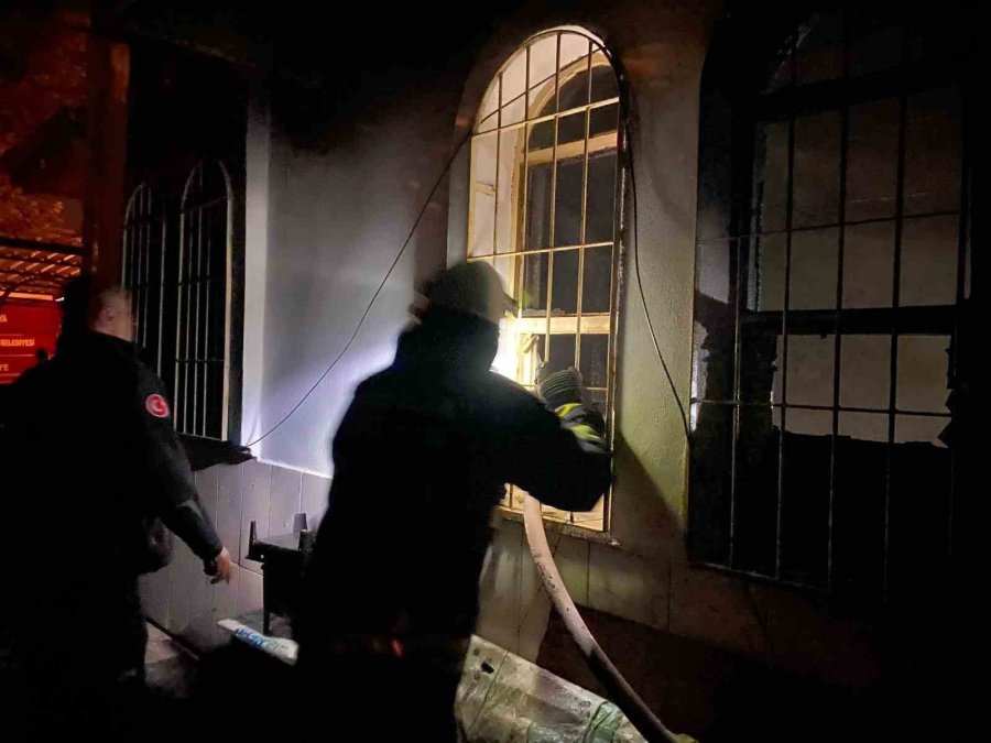 En Mutlu Günleri Kabusa Döndü, Düğün Sırasında Evleri Yandı