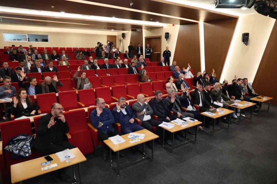 Chp’li Meclis Üyeleri Bölündü, Komisyonlarda Sıfır Çekti