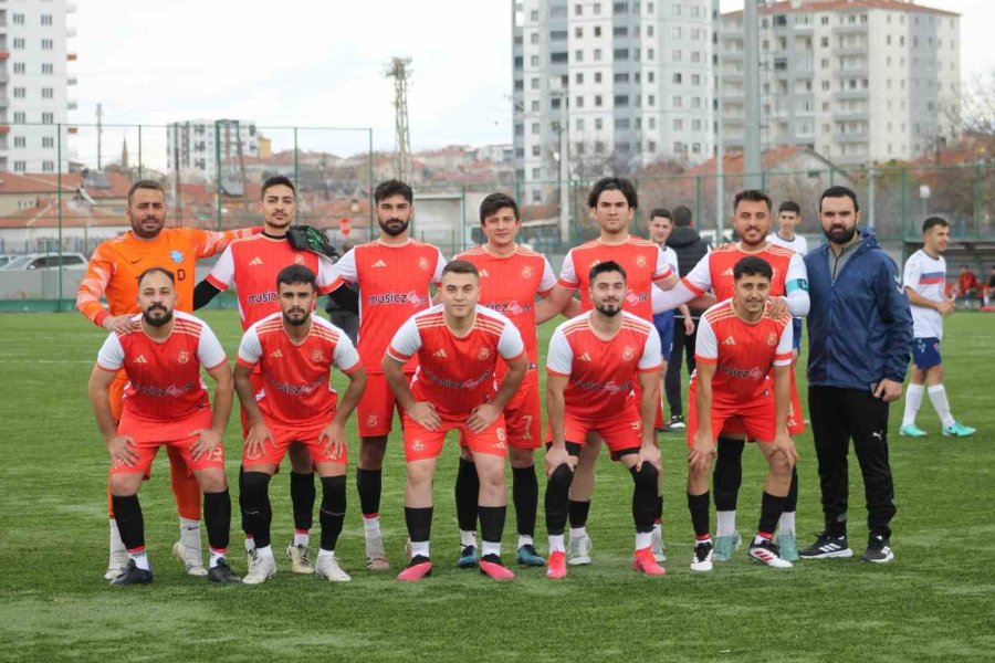 Yavru Aslanspor 90’da Güldü