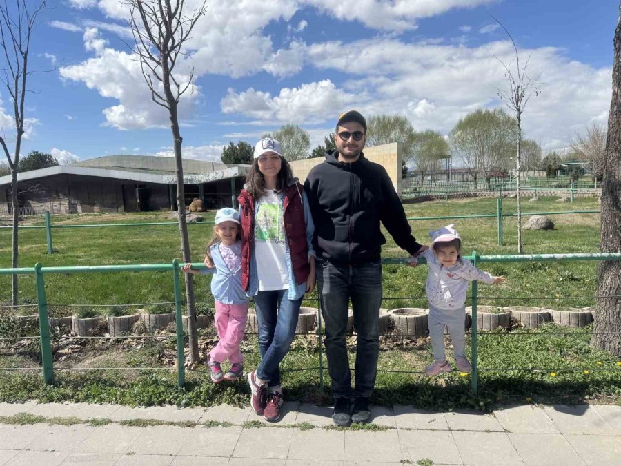 Hayvanat Bahçesini Bayramda 64 Bin Kişi Ziyaret Etti