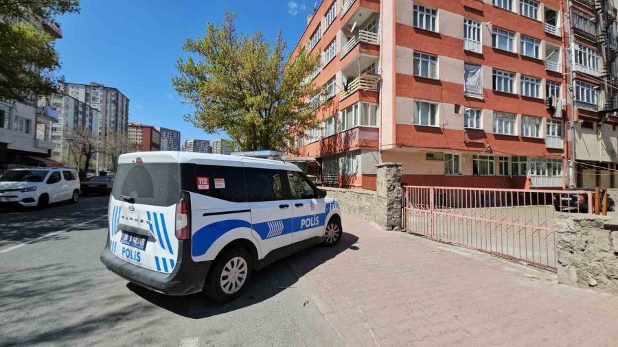 Merdivenden Düşen Şahıs Ağır Yaralandı