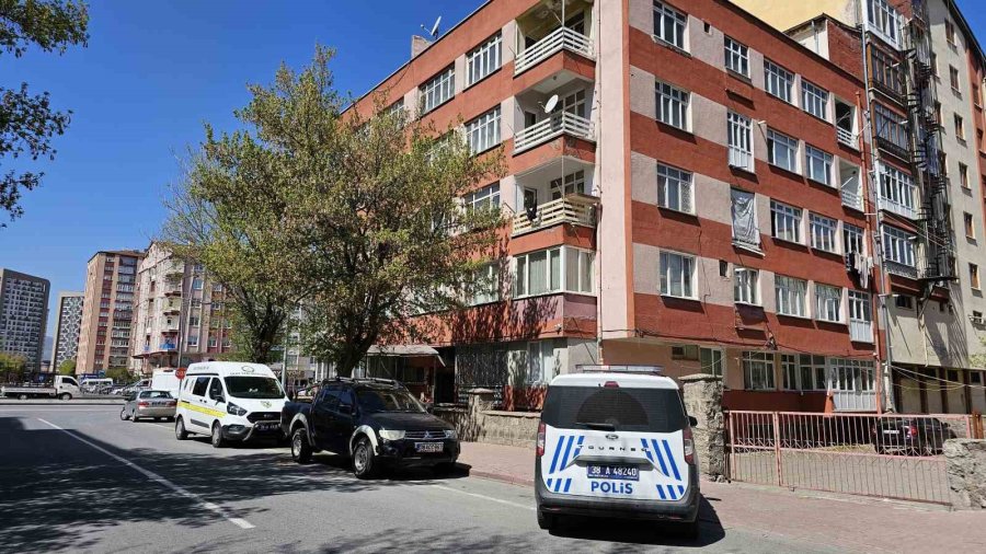 Merdivenden Düşen Şahıs Ağır Yaralandı