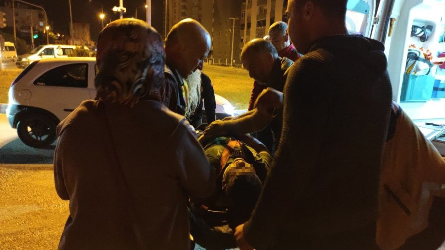 Tır İle Panelvan Aracın Karıştığı Kazada 5 Kişi Yaralandı