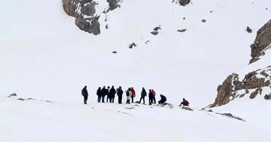 Dağcılar Bolkar Dağları’nda Zirve Yaptı