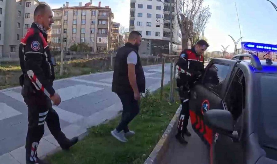 Ruhsatsız Tabancayla Yakalandı, Gözaltına Alındı