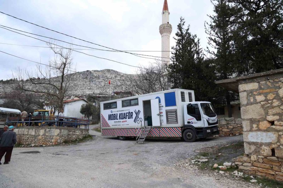 Mobil Kuaför Tırı Kırsaldaki Mahalleleri Dolaşıyor