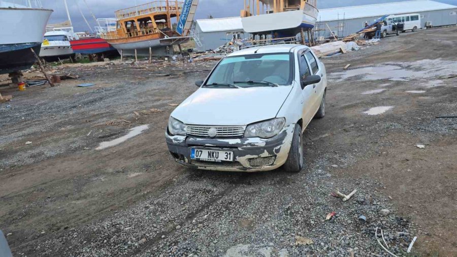 Tur Teknesinin Pervanesini Spiral Makinesiyle Keserek Çaldı