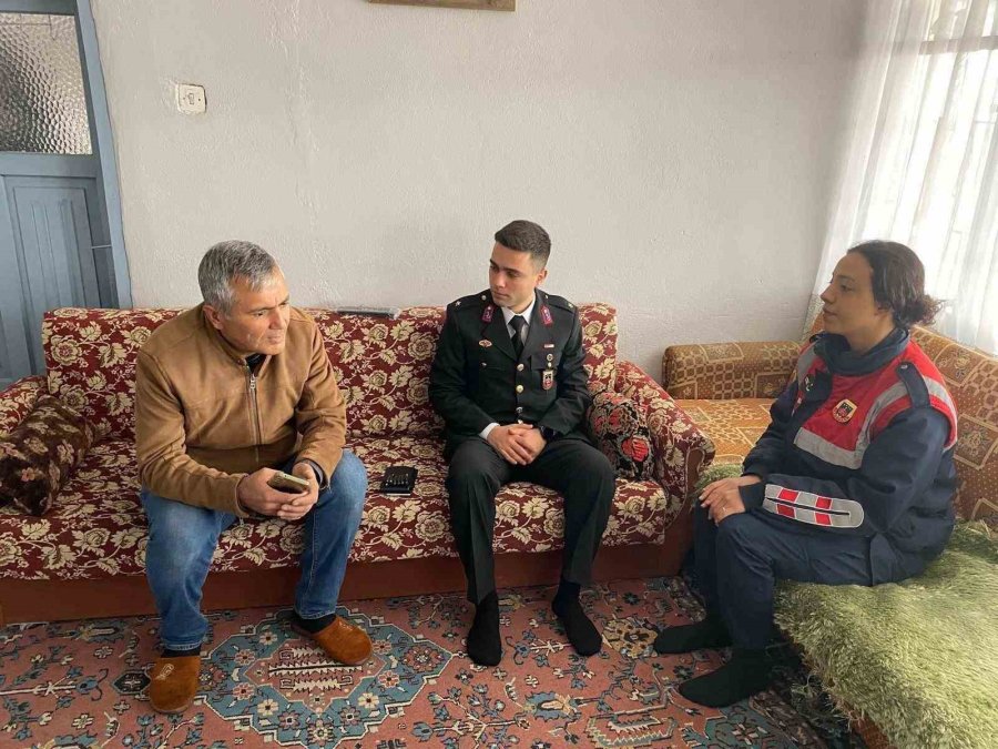 İl Jandarma Komutanlığı’ndan Şehit Ve Gazi Ailelerine Ziyaret