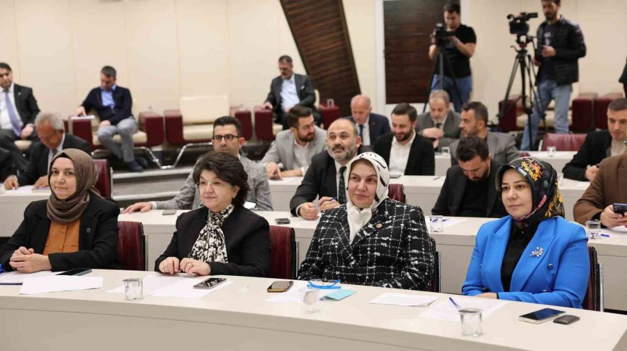 Başkan Çolakbayrakdar: "her Alanda Mutlu Olacak Bir Şehir İnşa Ediyoruz"