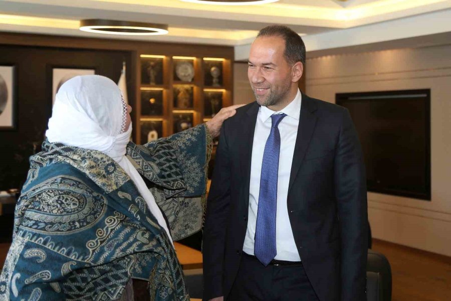 Niğde Belediyesi’nden Eğitimden Sağlığa, Gıdadan Yakacağa Kapsamlı Yardımlar