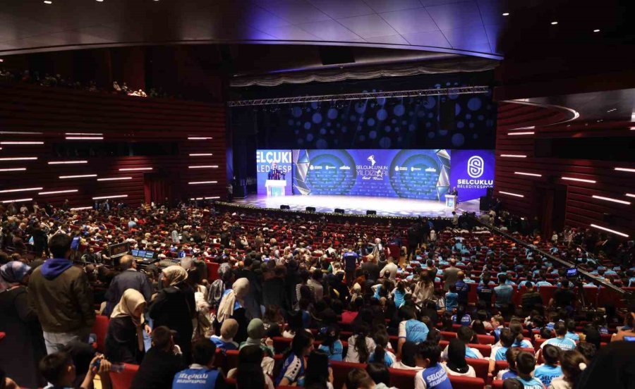 Şampiyonlar Ödüllendirildi