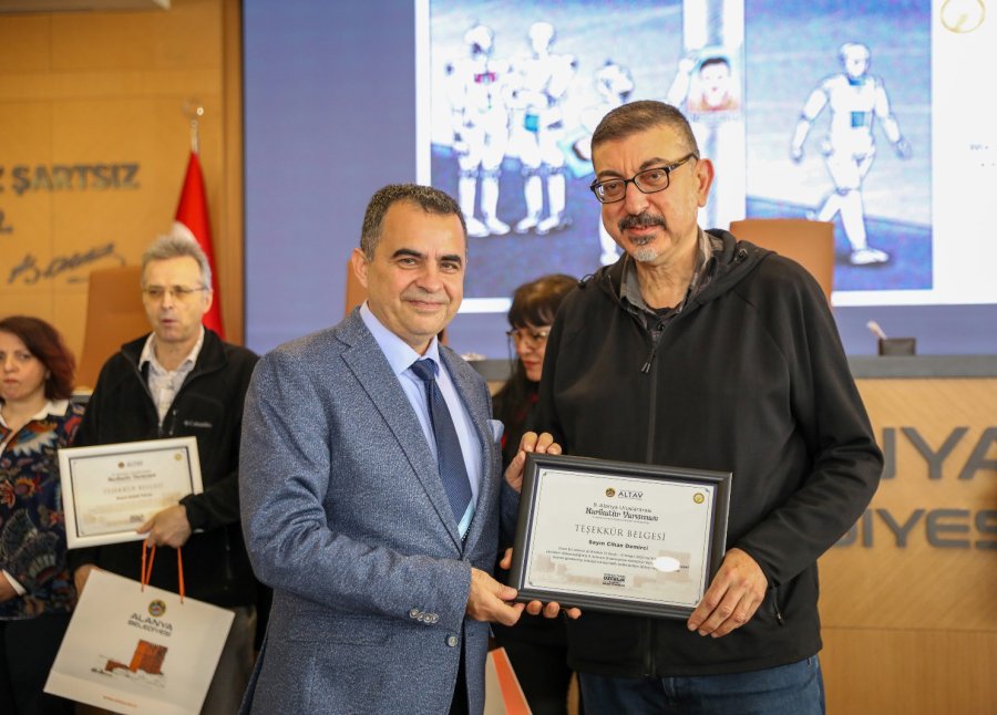 Alanya Uluslararası Karikatür Yarışması 17 Yıl Aradan Sonra Yeniden Düzenlendi