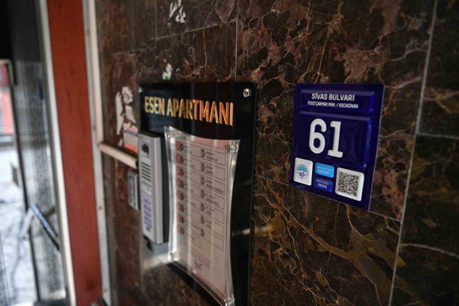 Büyükşehir’den 33 Milyon Tl’lik "akıllı" Proje: Qr Kodlu Kapı Dijital Adres Sistemi