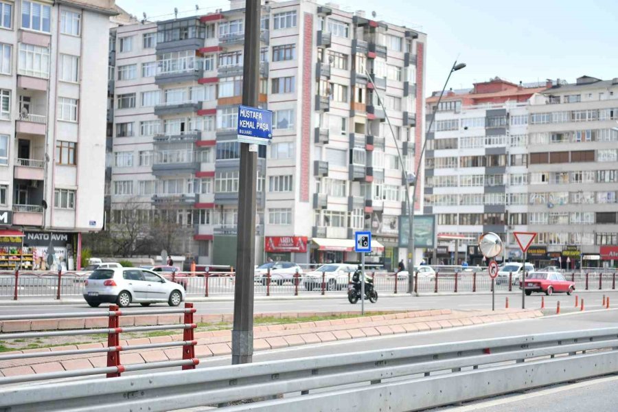 Büyükşehir’den 33 Milyon Tl’lik "akıllı" Proje: Qr Kodlu Kapı Dijital Adres Sistemi