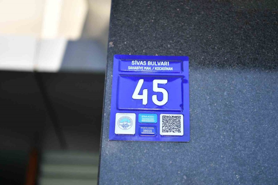 Büyükşehir’den 33 Milyon Tl’lik "akıllı" Proje: Qr Kodlu Kapı Dijital Adres Sistemi