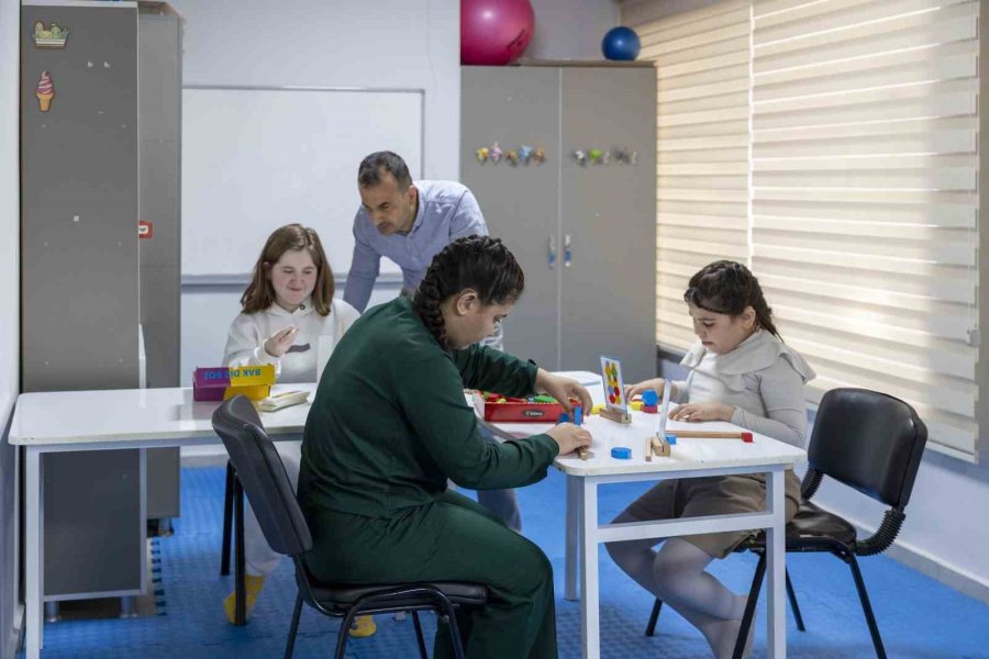 Mola Evleri Özel Çocuklara Aktiviteler Sunarak, Ailelere Dinlenme Fırsatı Sağlıyor