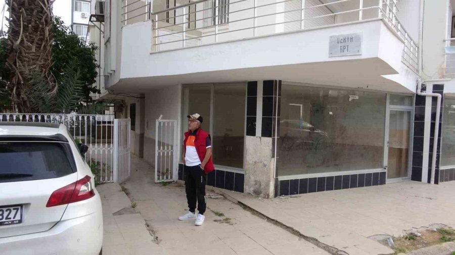 Tatil Yapıp, Yazlık Daireleri Soymuşlar