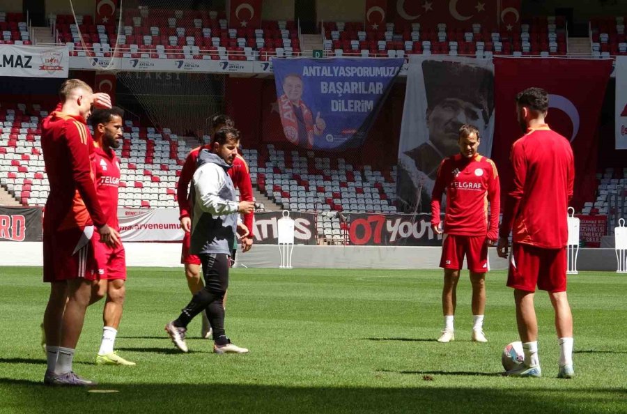 Emre Belözoğlu: "avrupa’yı Konuşmak, Avrupa Üzerinden Değerlendirmeler Yapmak Çok Gerçekçi Değil"