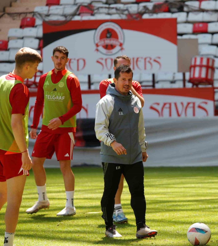 Emre Belözoğlu: "avrupa’yı Konuşmak, Avrupa Üzerinden Değerlendirmeler Yapmak Çok Gerçekçi Değil"