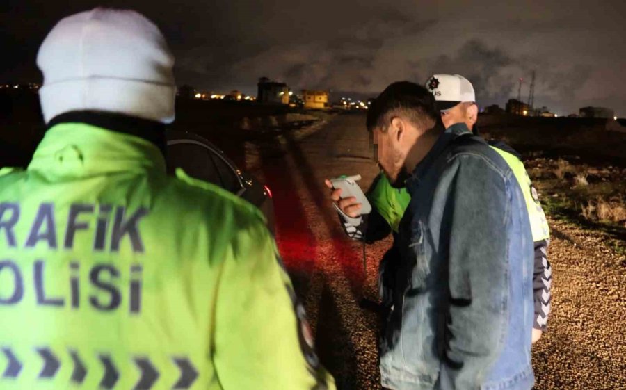 Polis İle Alkollü Sürücü Kovalamacası Kamerada
