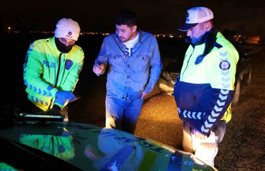 Polis İle Alkollü Sürücü Kovalamacası Kamerada