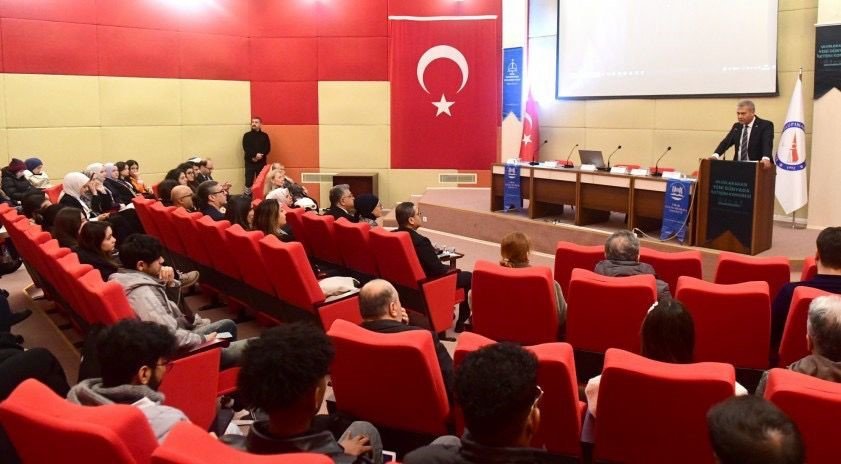 Rektör Adıgüzel ‘14. Uluslararası Yeni Dünyada İletişim Kongresi’nin Açılışında Konuştu