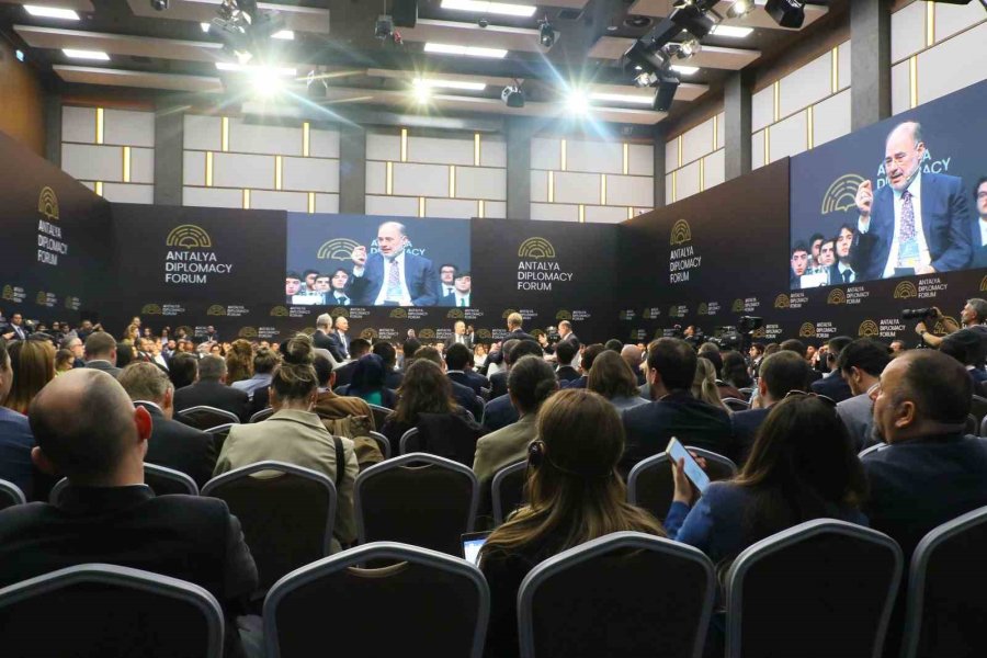 Antalya’da Suriye’ye Uluslararası Destek Mesajı