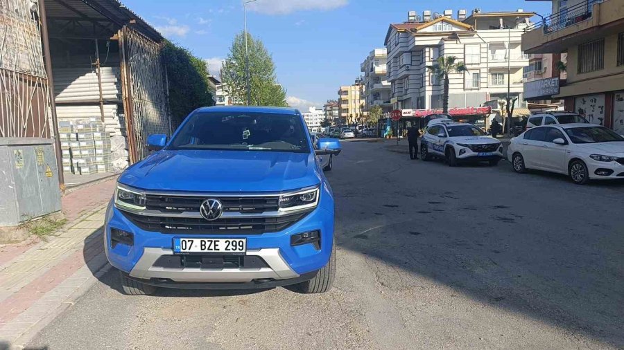 Kamyonetin Çarptığı Üç Tekerli Motosikletinin Altında Kaldı