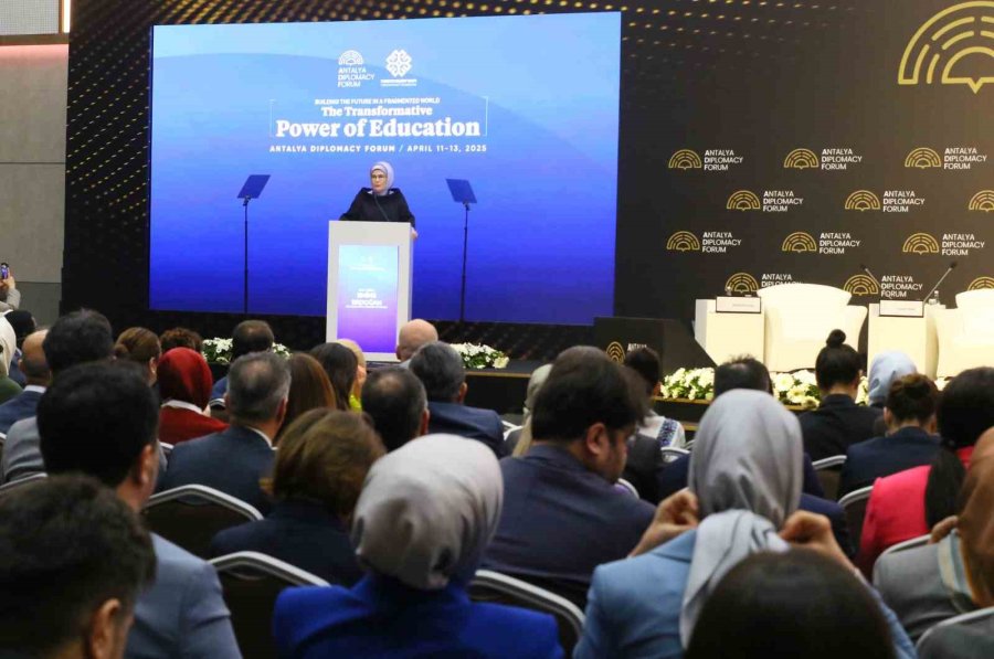 Adf’de Eğitim Diplomasisi: Barış Ve İnsanlık İçin Ortak Zemin Çağrısı