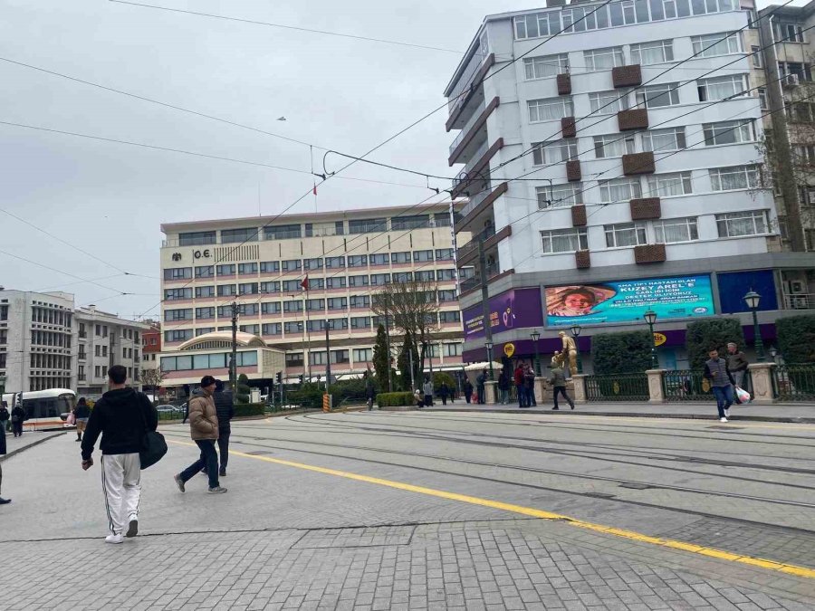 Eskişehir’de Soğuk Havanın Etkisiyle Kent Merkezi Sakinleşti