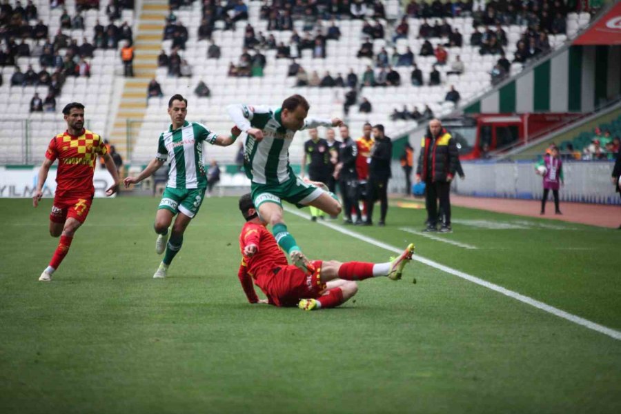 Trendyol Süper Lig: Konyaspor: 1 - Göztepe: 0 (ilk Yarı)