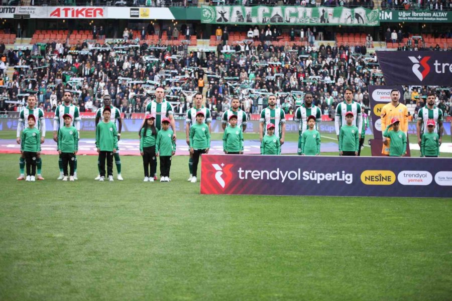 Trendyol Süper Lig: Konyaspor: 1 - Göztepe: 0 (ilk Yarı)