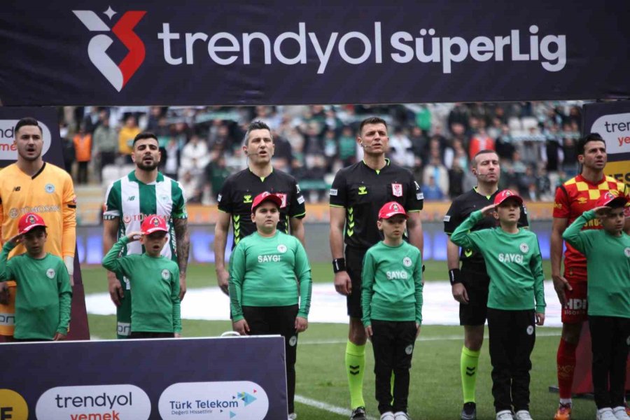 Trendyol Süper Lig: Konyaspor: 1 - Göztepe: 0 (ilk Yarı)
