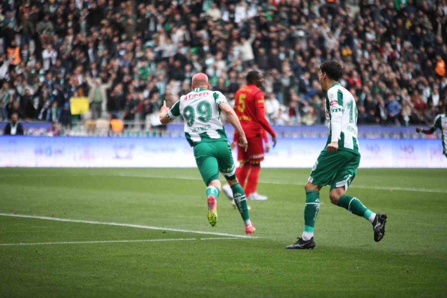 Trendyol Süper Lig: Konyaspor: 1 - Göztepe: 0 (ilk Yarı)