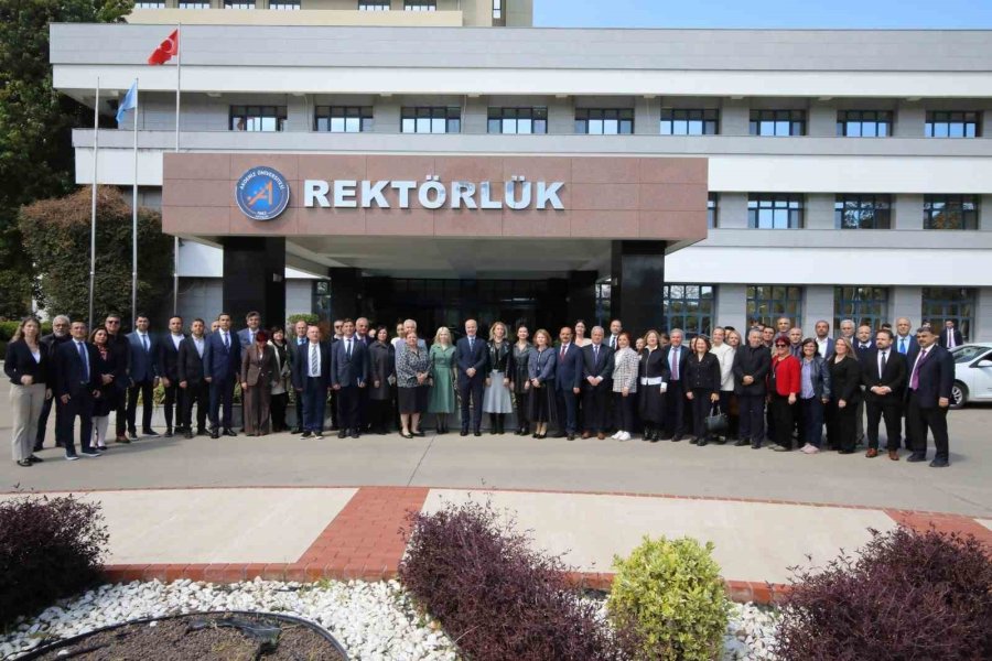 Yök Başkanı Prof.dr. Özvar Akdeniz Üniversitesi’nde