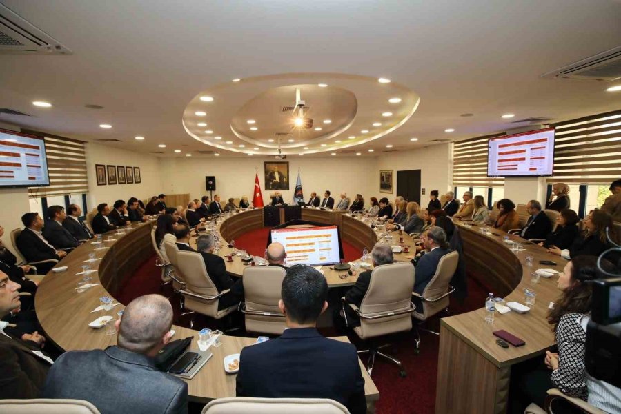 Yök Başkanı Prof.dr. Özvar Akdeniz Üniversitesi’nde