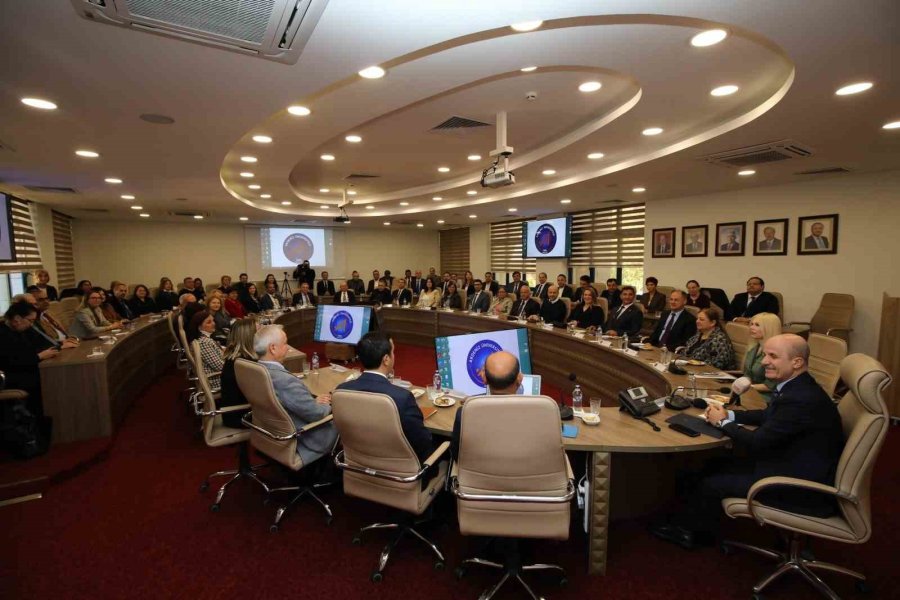 Yök Başkanı Prof.dr. Özvar Akdeniz Üniversitesi’nde