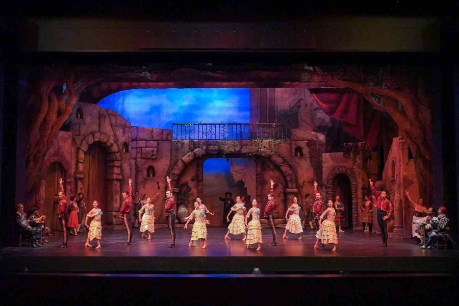 ’don Kişot’ Balesi Antalyalı Sanatseverlerle Buluştu