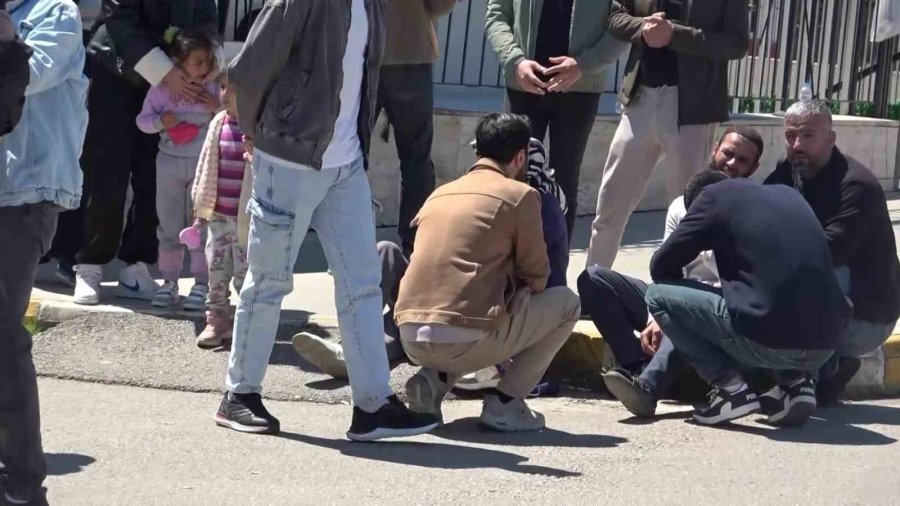 Kamyonla Çarpışan Motosikletin 16 Yaşındaki Sürücüsü Hayatını Kaybetti