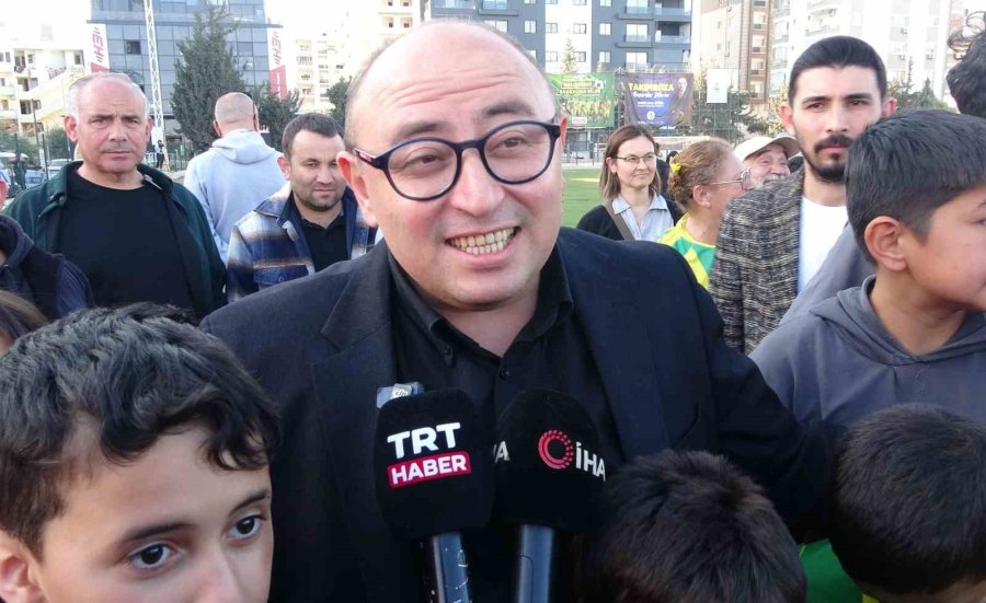 Futbol Aşkı, Süper Lig Değil Amatör: Taraftarlar Balkonları Ve Damları Doldurdu