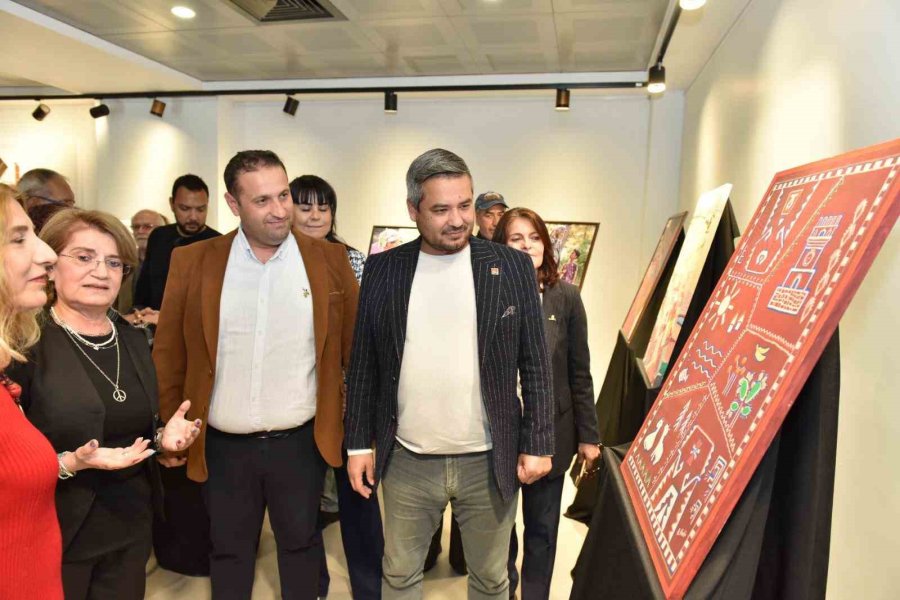 ’geçmiş Zaman Olur Ki’ Sergisi Sanatseverlere Kapılarını Araladı