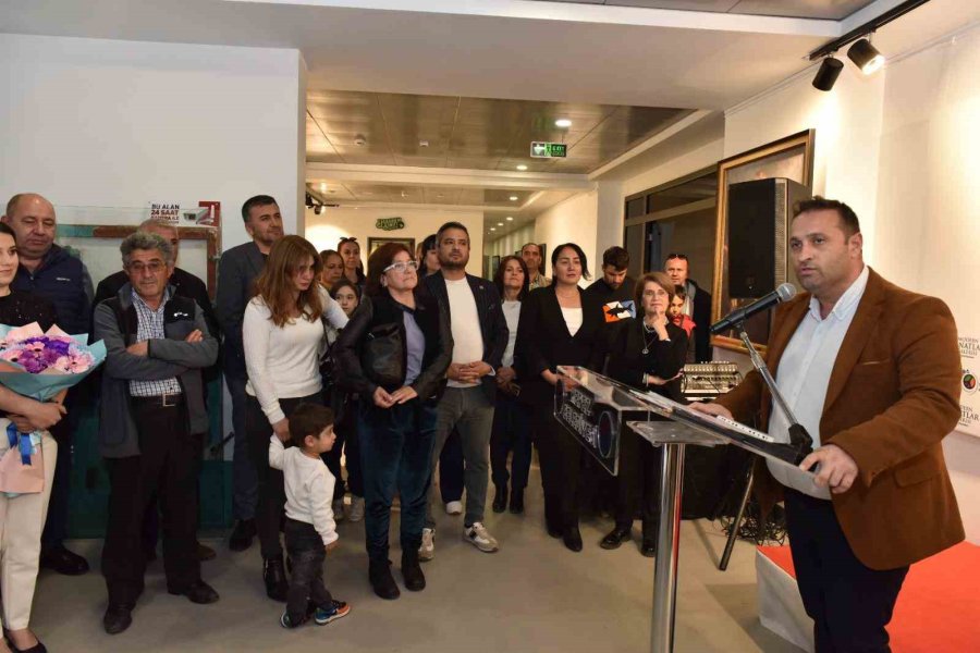 ’geçmiş Zaman Olur Ki’ Sergisi Sanatseverlere Kapılarını Araladı