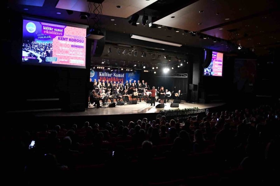 Kent Korosu Türk Sanat Müziği Konseri Yoğun İlgi Gördü