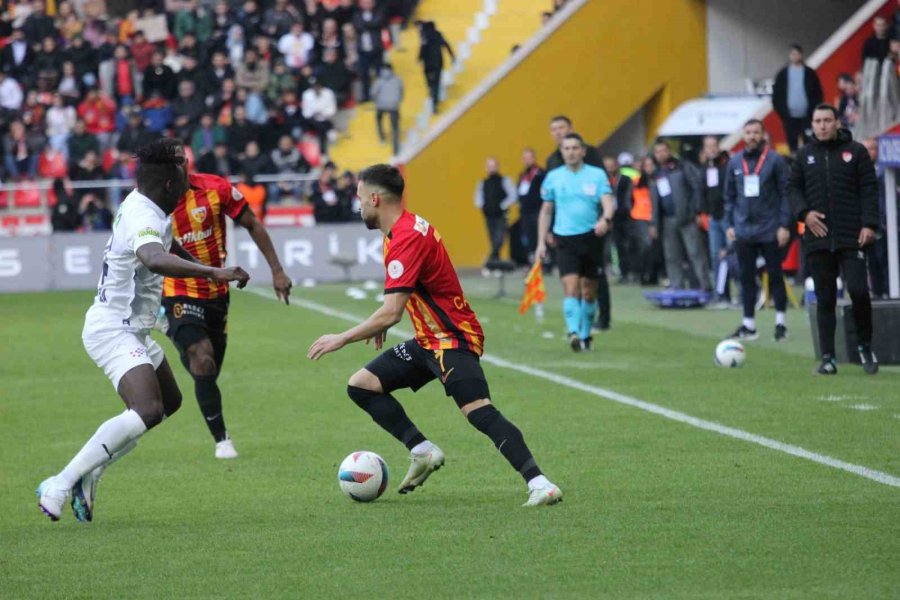 Trendyol Süper Lig: Kayserispor: 0 - Kasımpaşa: 0 (ilk Yarı)