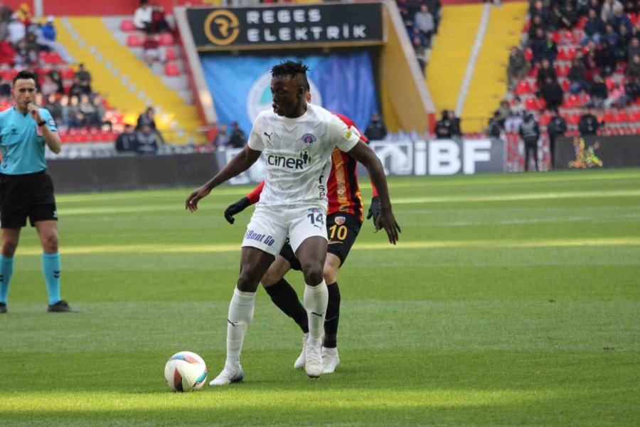 Trendyol Süper Lig: Kayserispor: 0 - Kasımpaşa: 0 (ilk Yarı)