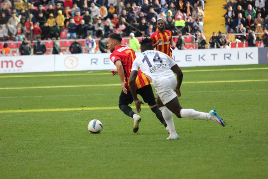 Trendyol Süper Lig: Kayserispor: 0 - Kasımpaşa: 0 (ilk Yarı)
