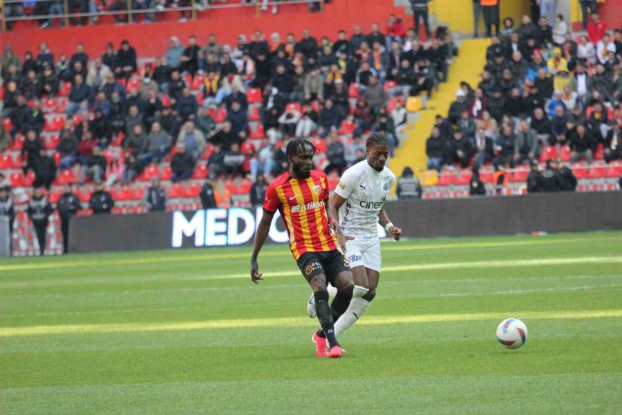 Trendyol Süper Lig: Kayserispor: 0 - Kasımpaşa: 0 (ilk Yarı)