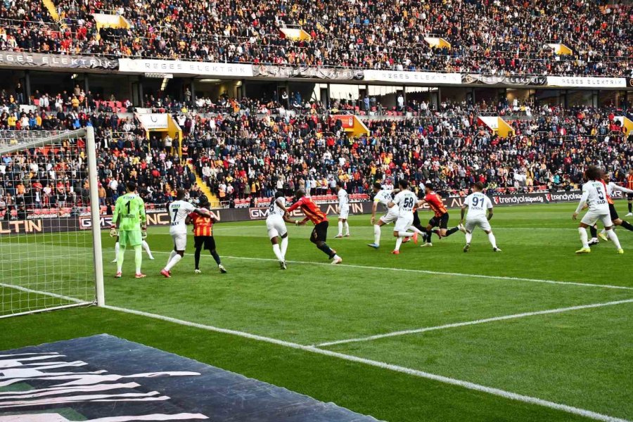 Trendyol Süper Lig: Kayserispor: 0 - Kasımpaşa: 0 (ilk Yarı)