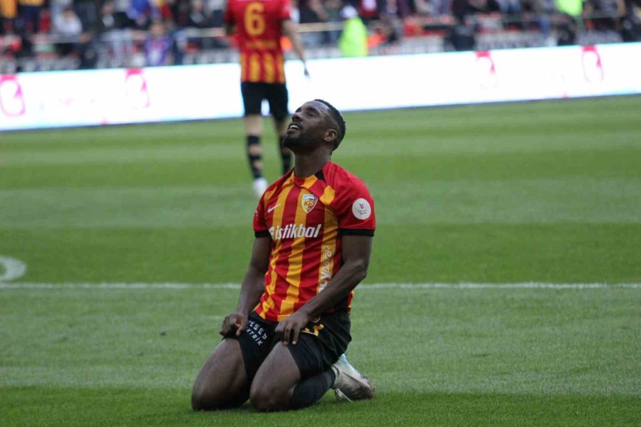 Trendyol Süper Lig: Kayserispor: 0 - Kasımpaşa: 0 (ilk Yarı)